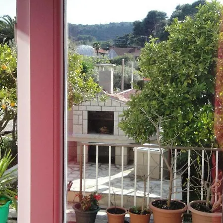Liza Apartment