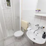 Liza Apartman *